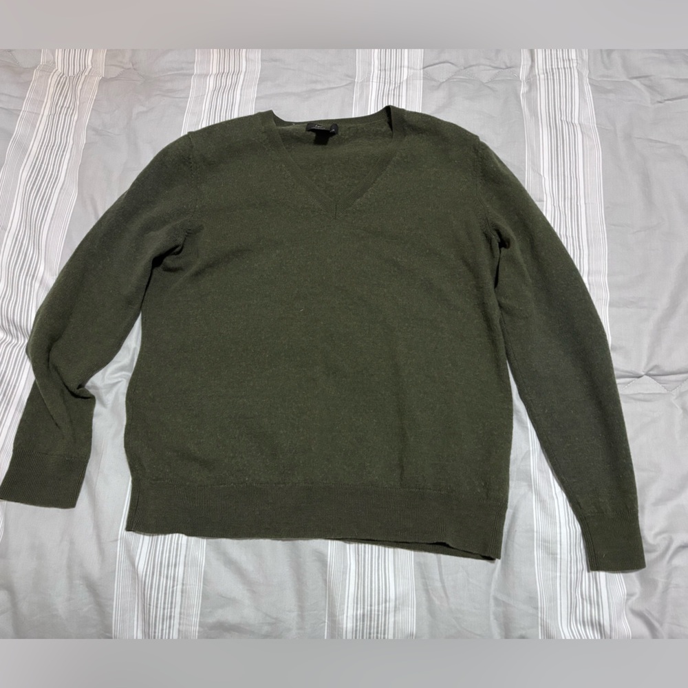 Lord and Taylor Women’s Merino Wool Green Sweater